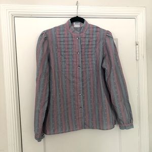 Vintage Levi’s women’s long sleeve blouse